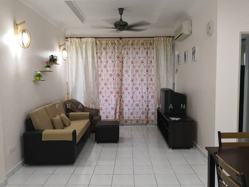 Kondominium untuk Dijual di N-Park Condominium - Francis Chan - Living Room - PropertyGuru.com.my