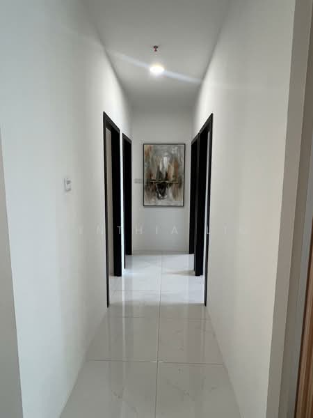 Apartment for Sale at Neu Pendington - Cynthia Lim - Corridor - PropertyGuru.com.my