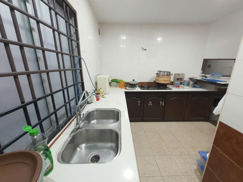 2-storey Terraced House for Sale in Taman Putra Prima (Puchong) - Jason Tan - Kitchen - PropertyGuru.com.my