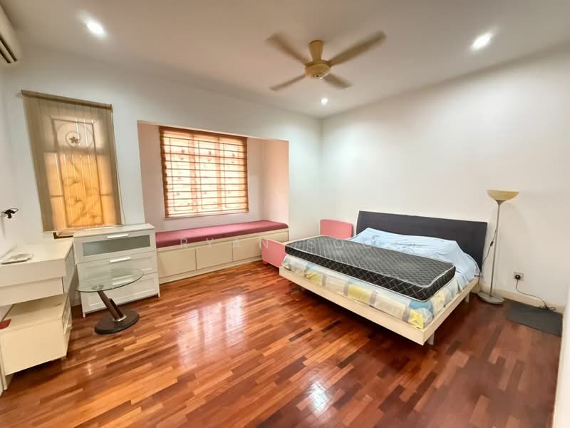 2-storey Terraced House for Sale in Kota Kemuning (Shah Alam) - Ryan Soo - Bedroom - PropertyGuru.com.my