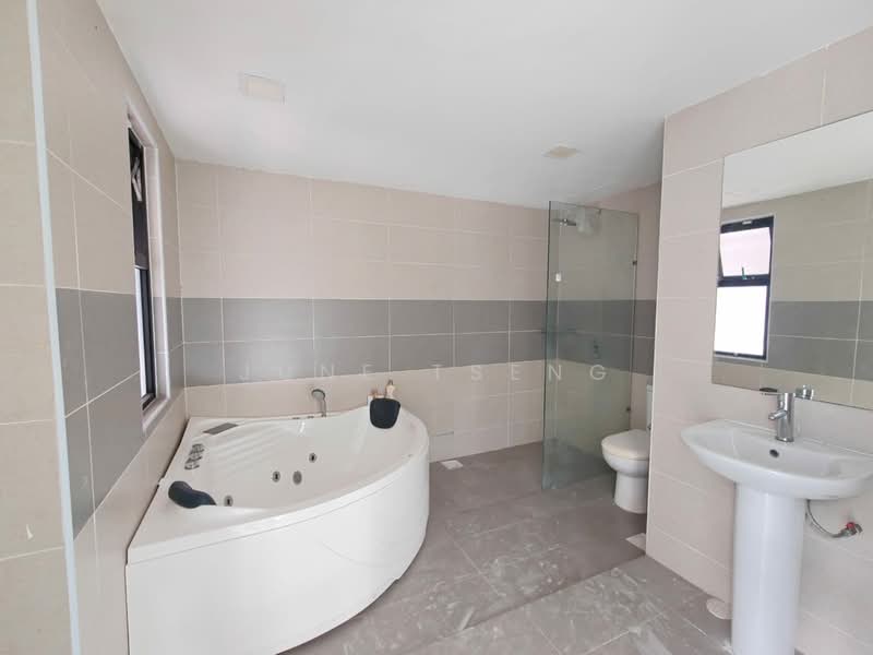 Rumah Kluster untuk Dijual di Taman Mutiara Rini (Skudai) - June Tseng - Bathroom - PropertyGuru.com.my