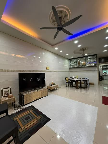 2-storey Terraced House for Sale in Taman Mount Austin (Tebrau) - Maggie Lee - Living Room - PropertyGuru.com.my