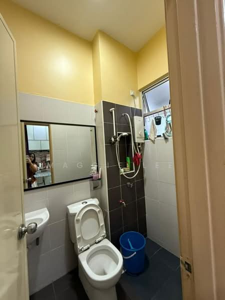 2-storey Terraced House for Sale in Taman Mount Austin (Tebrau) - Maggie Lee - Bathroom - PropertyGuru.com.my