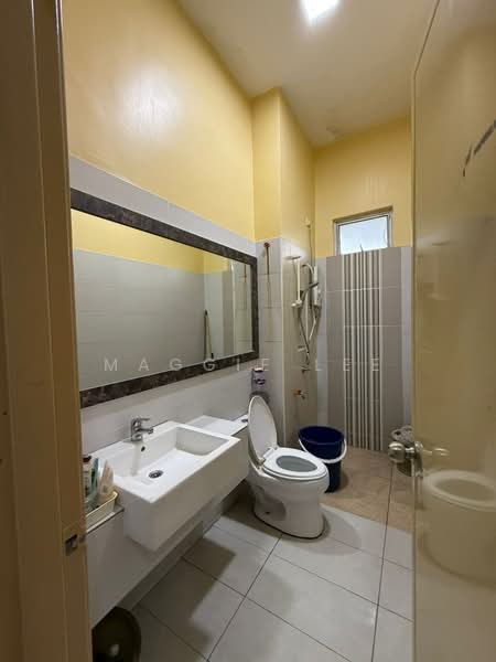 2-storey Terraced House for Sale in Taman Mount Austin (Tebrau) - Maggie Lee - Bathroom - PropertyGuru.com.my
