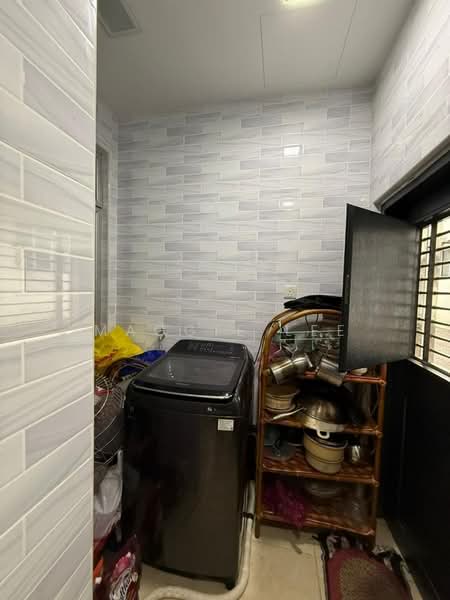 2-storey Terraced House for Sale in Taman Mount Austin (Tebrau) - Maggie Lee - Balcony - PropertyGuru.com.my