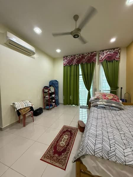 2-storey Terraced House for Sale in Taman Mount Austin (Tebrau) - Maggie Lee - Bedroom - PropertyGuru.com.my