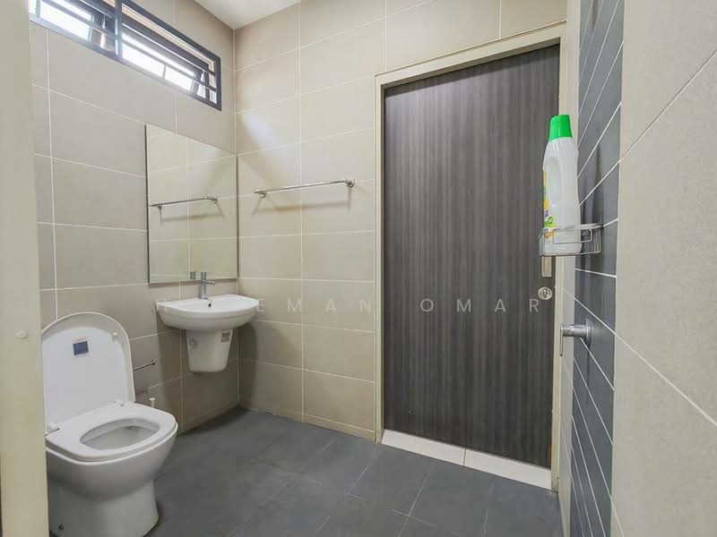 2-storey Terraced House for Sale in Elmina (Shah Alam) - Hazeman Omar - Bathroom - PropertyGuru.com.my
