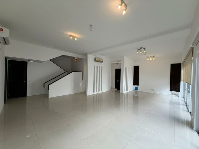 Semi-Detached House for Rent in Tanjung Tokong (Penang) - Lilly . - Living Room - PropertyGuru.com.my