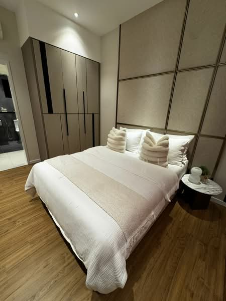 Servis Apartment untuk Dijual di D'Evia Residences @ Kwasa Damansara - Hussaidi Hussin - Bedroom - PropertyGuru.com.my