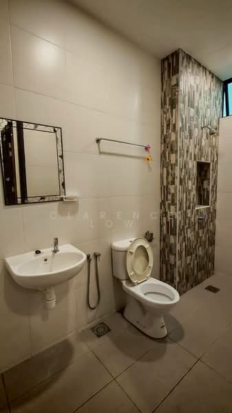Rumah Teres 2 Tingkat untuk Disewa di Senibong (Permas Jaya) - Clarence Low - Bathroom - PropertyGuru.com.my