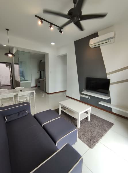 Servis Apartment untuk Disewa di Crescent Bay Suites (Teluk Bayu) - JH Yap - Living Room - PropertyGuru.com.my