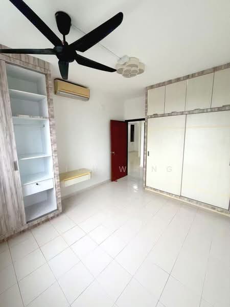 Apartment for Sale at Villa Krystal @ Bandar Selesa Jaya - Rich Wong - Bedroom - PropertyGuru.com.my