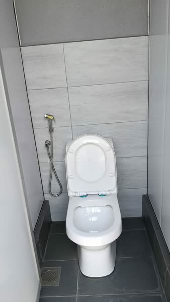 Shop for Rent in Taman Malim Jaya (Bachang) - Macy G - Bathroom - PropertyGuru.com.my