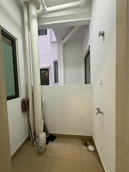 Pangsapuri untuk Dijual di Camellia Residences - Alan Lee - Balcony - PropertyGuru.com.my