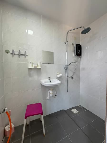 Pangsapuri untuk Dijual di Camellia Residences - Alan Lee - Bathroom - PropertyGuru.com.my