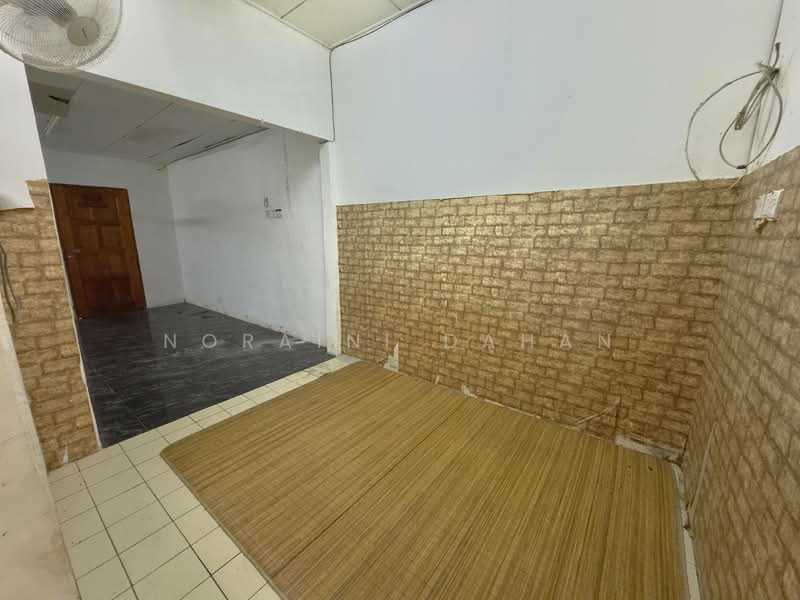 1-storey Terraced House for Sale in Bandar Tasik Kesuma (Beranang) - Noraini Dahan - PropertyGuru.com.my