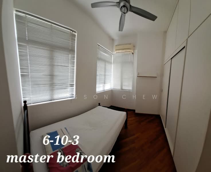 Kondominium untuk Dijual di Eden Seaview Condominium - Alisson Chew - Master Bedroom - PropertyGuru.com.my