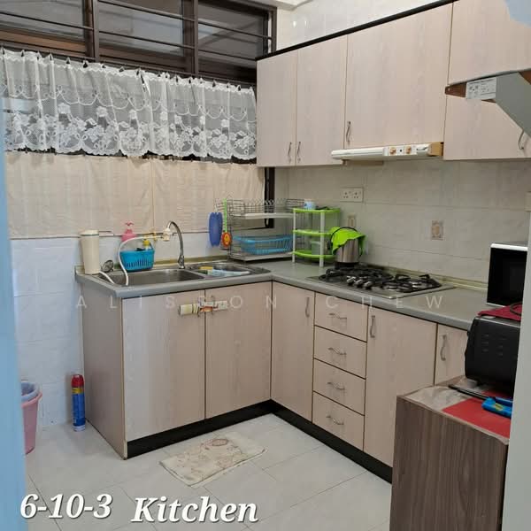 Kondominium untuk Dijual di Eden Seaview Condominium - Alisson Chew - Kitchen - PropertyGuru.com.my