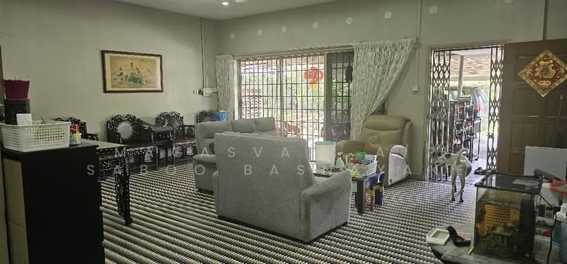 Rumah Banglo untuk Dijual di Seksyen 12 (Petaling Jaya) - Magasvari A/P Saboo Basnayake - Living Room - PropertyGuru.com.my