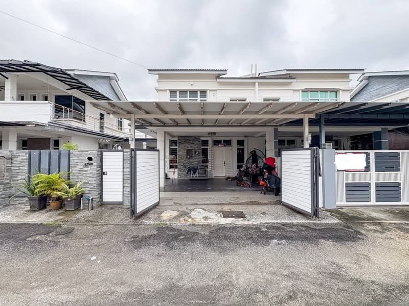 Semi-Detached House for Sale in Bandar Saujana Putra (Tanjong Duabelas) - Azmi . - PropertyGuru.com.my