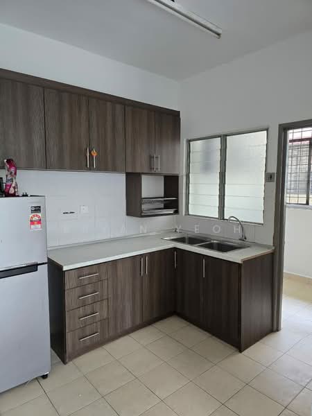 Pangsapuri untuk Disewa di Mutiara Perdana (Mutiara Court) - Bryan Yeoh - Kitchen - PropertyGuru.com.my