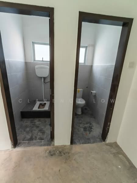 Kilang untuk Disewa di Kulai (Johor) - Clarence Low - Bathroom - PropertyGuru.com.my
