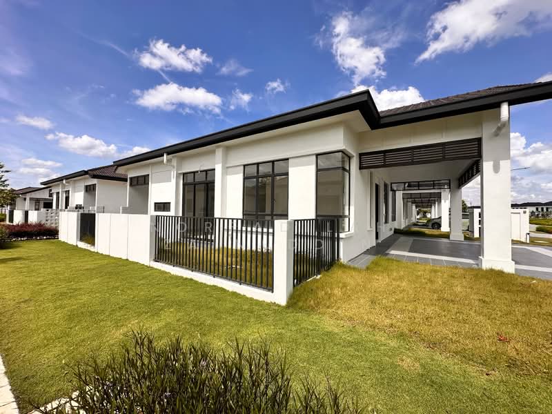 1-storey Terraced House for Sale in Shah Alam (Selangor) - NORFADILAH ZAINUDDIN - Exterior - PropertyGuru.com.my