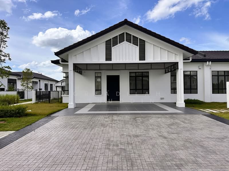 1-storey Terraced House for Sale in Shah Alam (Selangor) - NORFADILAH ZAINUDDIN - Exterior - PropertyGuru.com.my