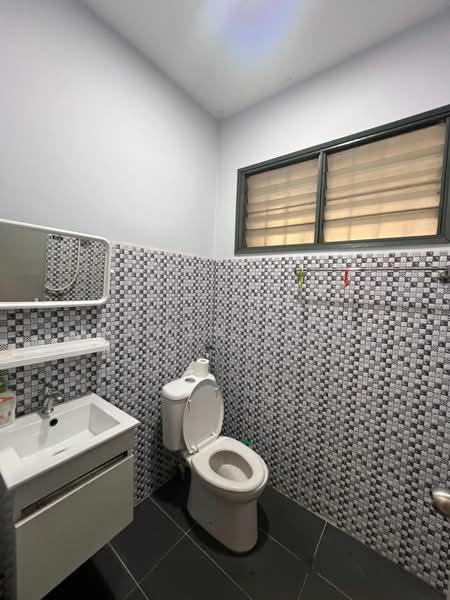 Rumah Teres 2 Tingkat untuk Dijual di Usj 11 (Subang Jaya) - Jayden Heng - Bathroom - PropertyGuru.com.my