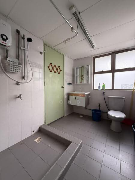 Condominium for Rent at Palmville Resort Condominium - Clarice Yong - Bathroom - PropertyGuru.com.my