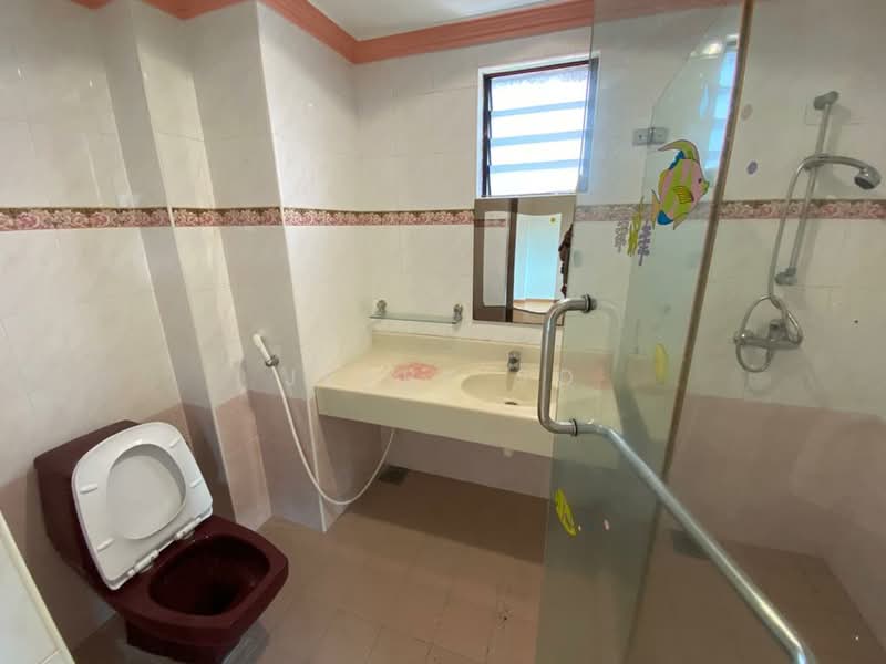 Pangsapuri untuk Dijual di Parkview Towers - Jerry So - Bathroom - PropertyGuru.com.my