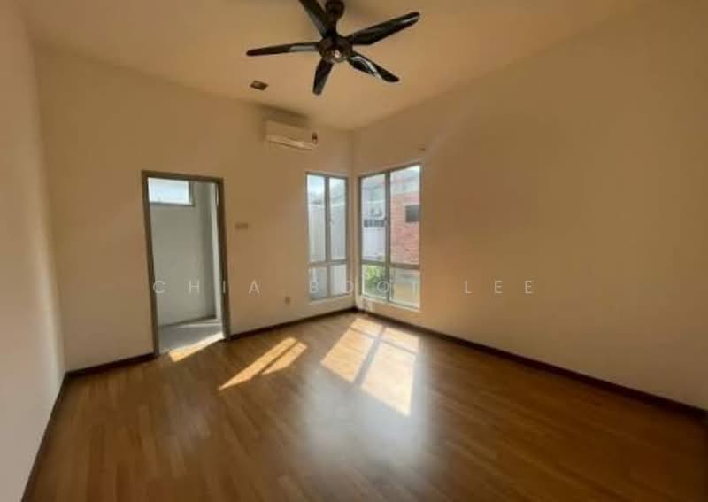 Pangsapuri untuk Dijual di Pangsapuri Wira - Chia Booi Lee - Living Room - PropertyGuru.com.my