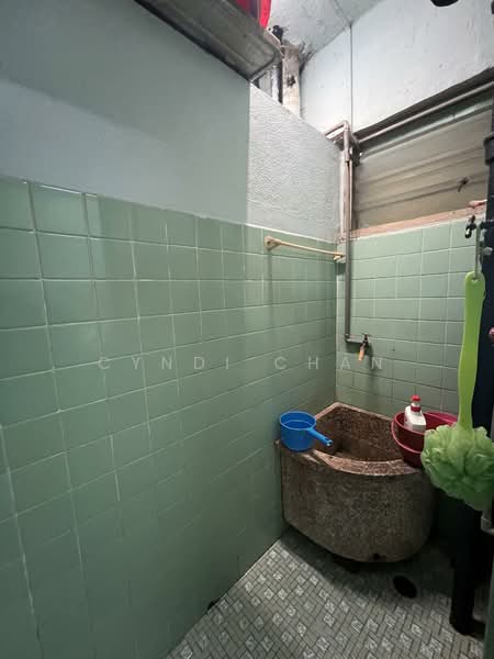 Rumah Flat untuk Dijual di Lorong Tenggiri - Cyndi Chan - Bathroom - PropertyGuru.com.my