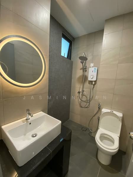 Pangsapuri untuk Disewa di D7 (D'Seven Lagoon Perdana) - Jasminn Tan - Bathroom - PropertyGuru.com.my