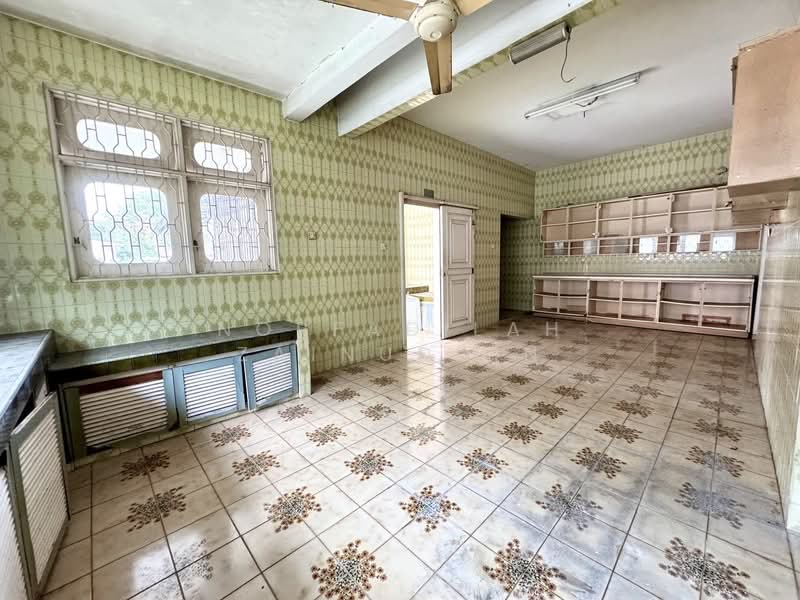 Rumah Banglo untuk Dijual di Klang Selatan (Klang) - NORFADILAH ZAINUDDIN - Kitchen - PropertyGuru.com.my