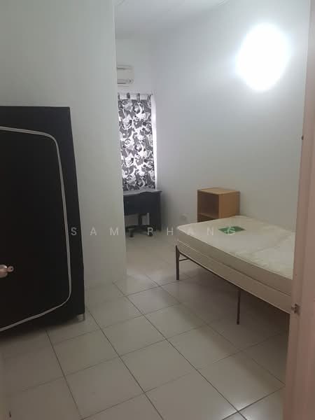 2-storey Terraced House for Sale in Bandar Saujana Putra (Tanjong Duabelas) - Sam Phang - Bedroom - PropertyGuru.com.my