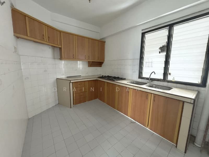 Kondominium untuk Dijual di D'Casa Condominium - Noraini Dahan - Kitchen - PropertyGuru.com.my