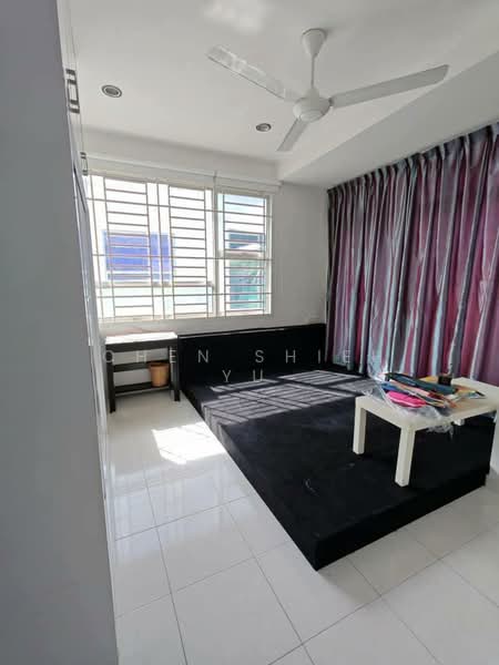 Rumah Teres 2.5 Tingkat untuk Dijual di Taman Setia Indah (Tebrau) - Chen Shieh Yu - Bedroom - PropertyGuru.com.my