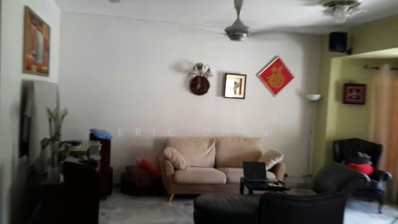 Rumah Teres 1 Tingkat untuk Disewa di Taman Taynton View (Cheras) - Eric Chan - Living Room - PropertyGuru.com.my
