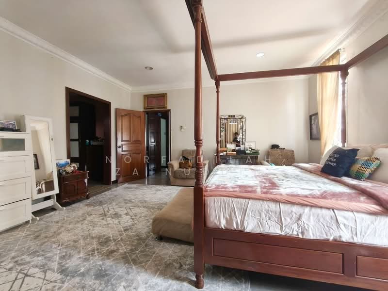 Semi-Detached House for Sale in Ukay Perdana (Ulu Kelang) - NORFADILAH ZAINUDDIN - Bedroom - PropertyGuru.com.my