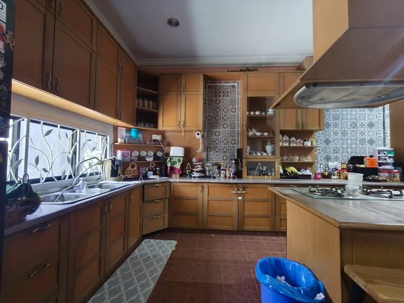 Semi-Detached House for Sale in Ukay Perdana (Ulu Kelang) - NORFADILAH ZAINUDDIN - Kitchen - PropertyGuru.com.my
