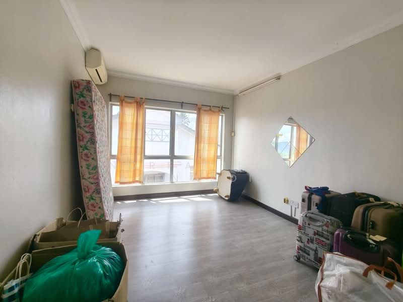 Semi-Detached House for Sale in Ukay Perdana (Ulu Kelang) - NORFADILAH ZAINUDDIN - Living Room - PropertyGuru.com.my