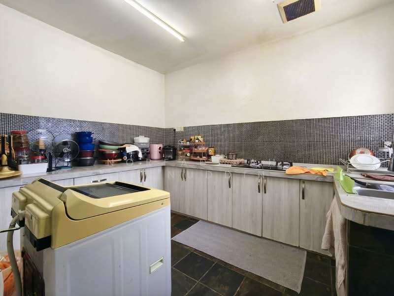 Semi-Detached House for Sale in Ukay Perdana (Ulu Kelang) - NORFADILAH ZAINUDDIN - Kitchen - PropertyGuru.com.my
