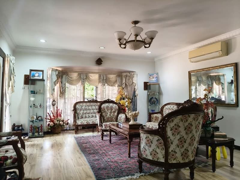 Semi-Detached House for Sale in Ukay Perdana (Ulu Kelang) - NORFADILAH ZAINUDDIN - Living Room - PropertyGuru.com.my