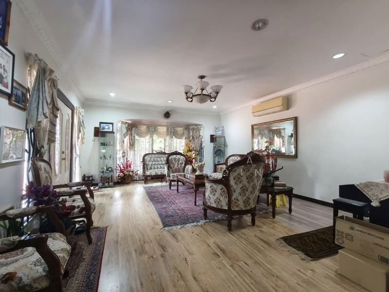 Semi-Detached House for Sale in Ukay Perdana (Ulu Kelang) - NORFADILAH ZAINUDDIN - Living Room - PropertyGuru.com.my