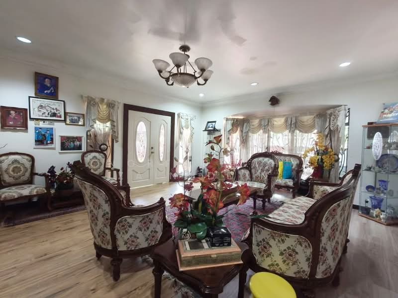 Semi-Detached House for Sale in Ukay Perdana (Ulu Kelang) - NORFADILAH ZAINUDDIN - Living Room - PropertyGuru.com.my