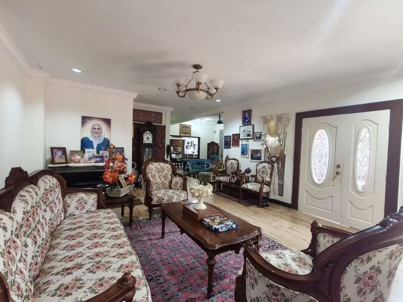 Semi-Detached House for Sale in Ukay Perdana (Ulu Kelang) - NORFADILAH ZAINUDDIN - Living Room - PropertyGuru.com.my