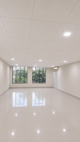 Kedai untuk Dijual di Bandar Puchong Utama (Puchong) - Fly Lim - Interior - PropertyGuru.com.my