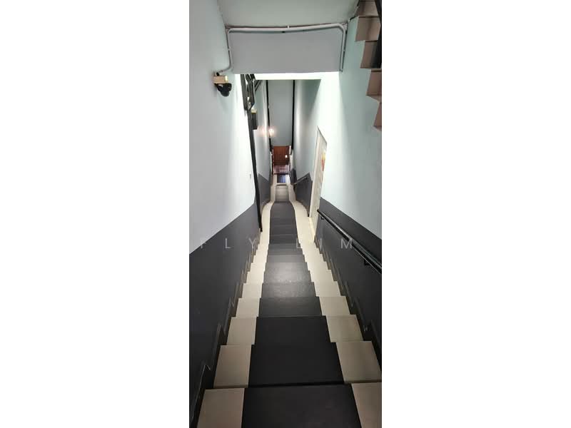 Kedai untuk Dijual di Bandar Puchong Utama (Puchong) - Fly Lim - Corridor - PropertyGuru.com.my