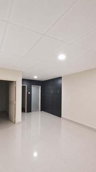 Kedai untuk Dijual di Bandar Puchong Utama (Puchong) - Fly Lim - Interior - PropertyGuru.com.my